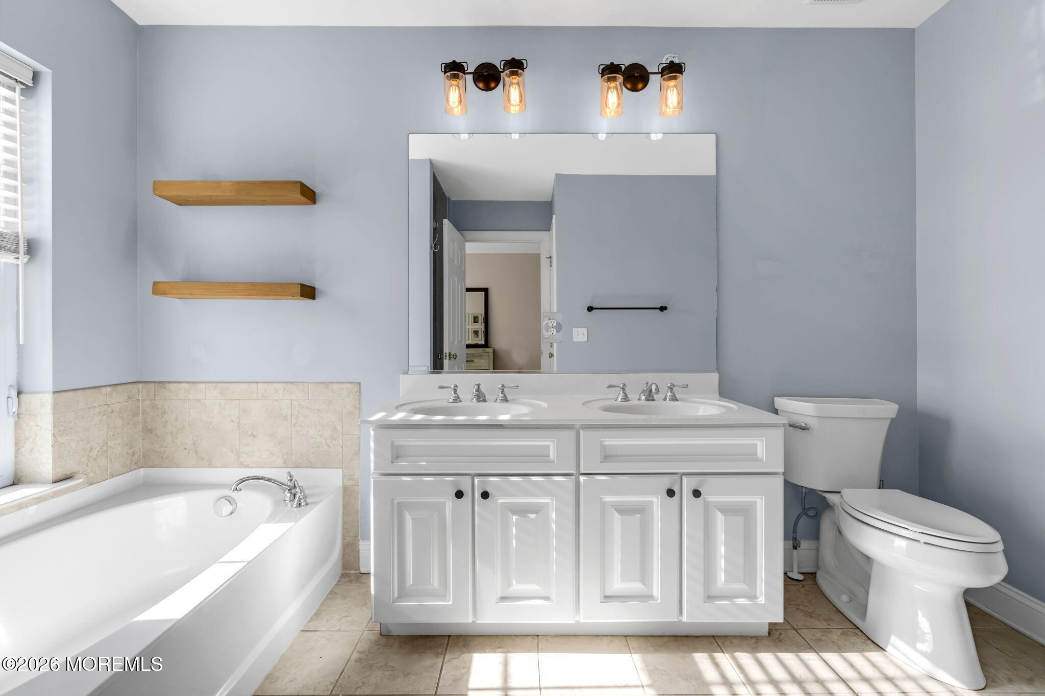 712 Abby Road Middletown, NJ 07748 - Photo 38 of 44 47-web-or-mls-DSC03561