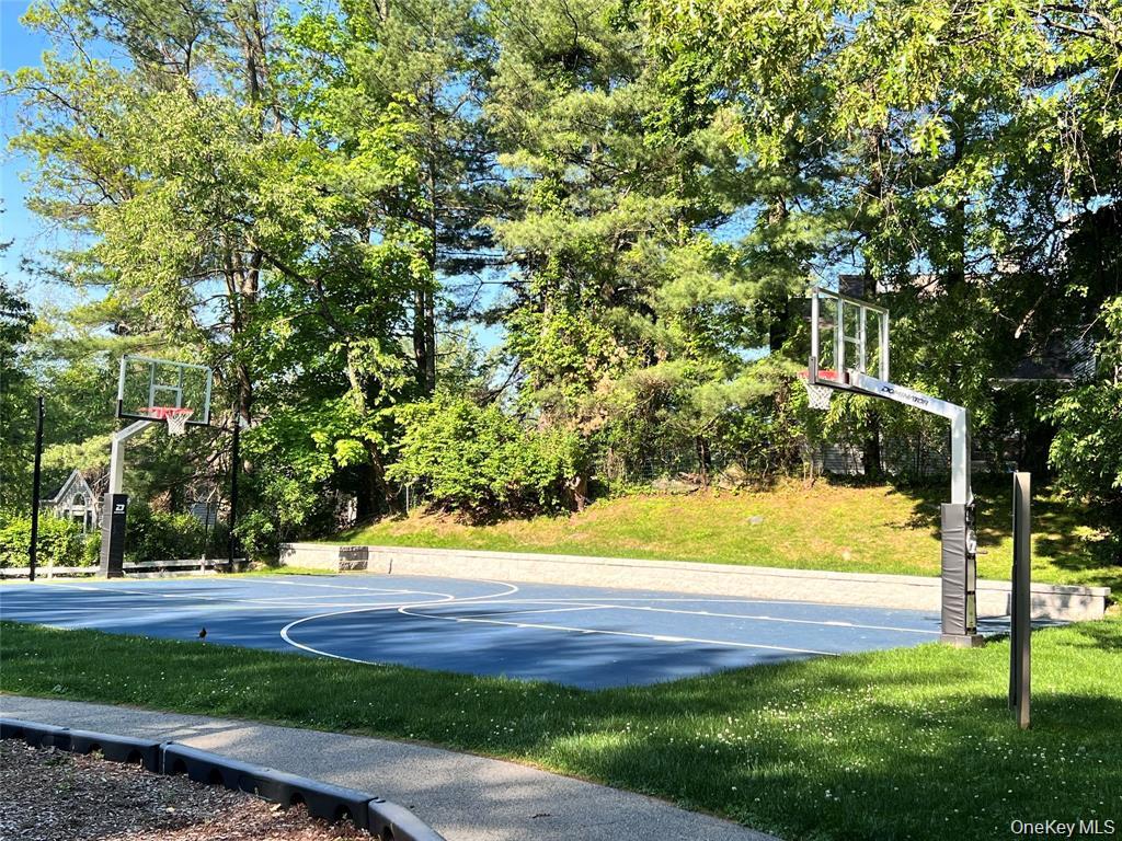 102 Boulder Ridge Road Scarsdale, NY 10583 - Photo 26 of 32