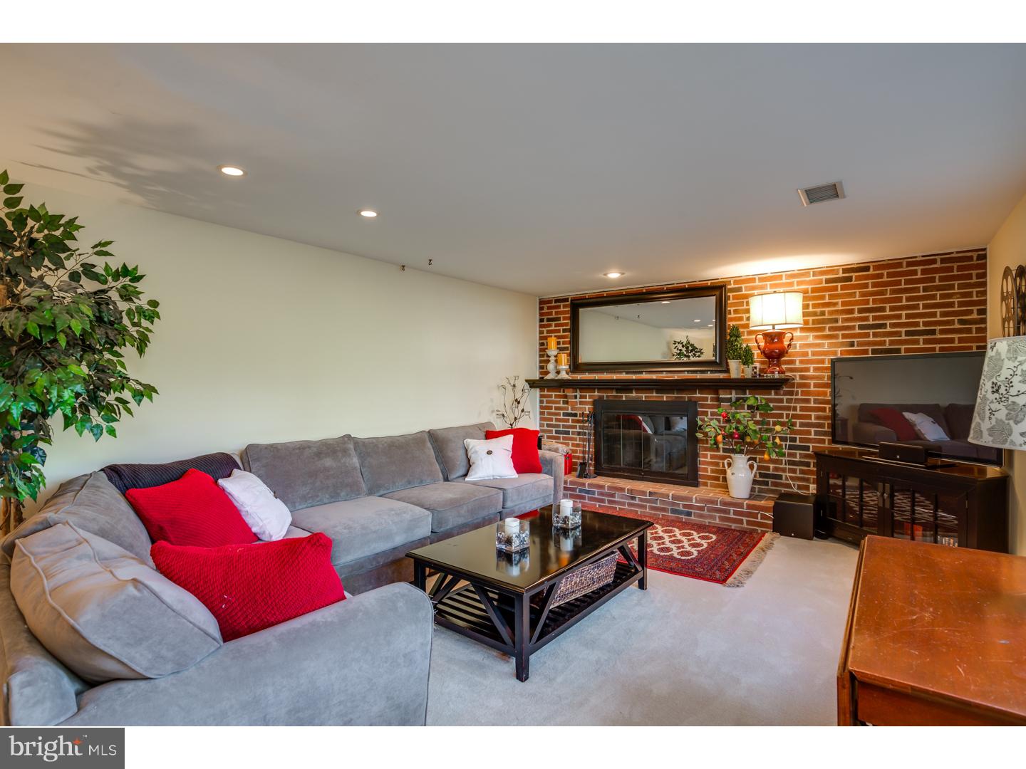 178 Pearl Croft Road Cherry Hill, NJ 08034 - Photo 14 of 23 Gallery Image 14