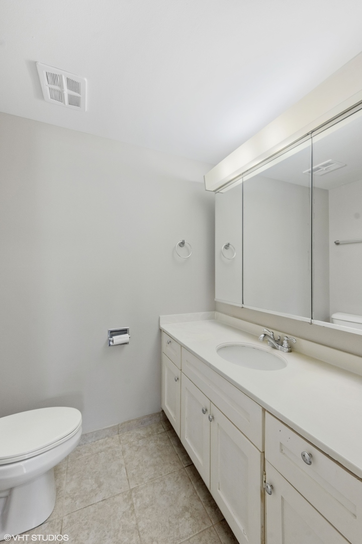 1500 Robin Circle, Unit 115 Hoffman Estates, IL 60169 - Photo 17 of 22