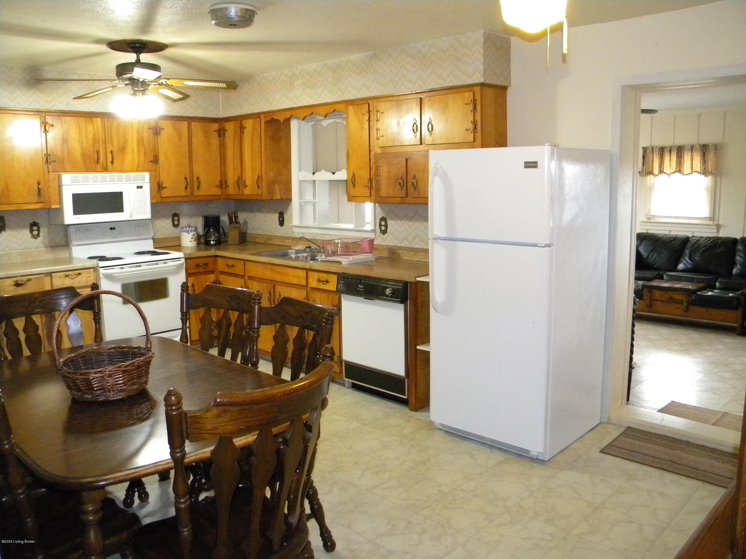 9484 Mt Eden Road Waddy, KY 40076 - Photo 32 of 63 DSCN4518