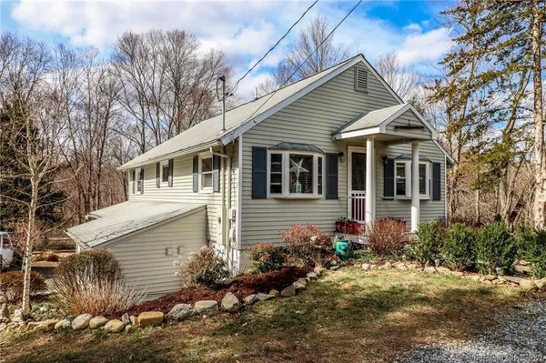 $479,900 | 34 Transylvania Road, Woodbury, CT 06798
