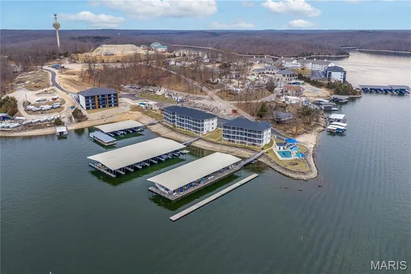 $325,000 | 4935 Robbins Circle, Unit 213, Osage Beach, MO 65065