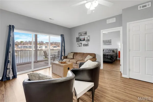 $325,000 | 4935 Robbins Circle, Unit 213, Osage Beach, MO 65065