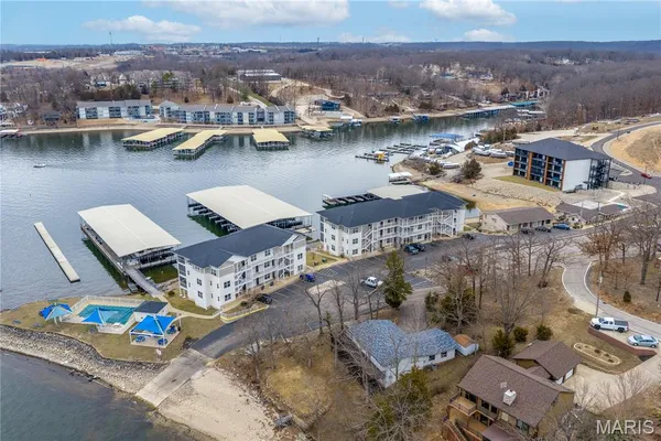 $325,000 | 4935 Robbins Circle, Unit 213, Osage Beach, MO 65065