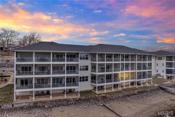 $325,000 | 4935 Robbins Circle, Unit 213, Osage Beach, MO 65065