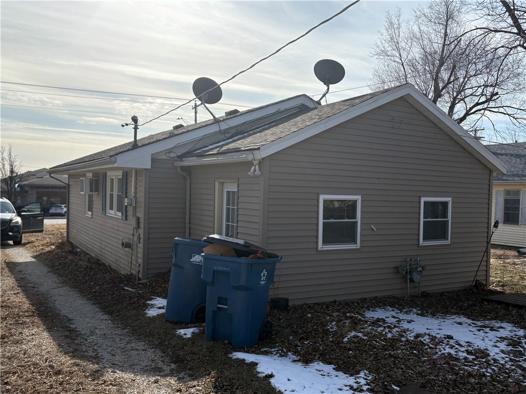 840 East Orange Street Hoopeston, IL 60942 - Photo 3 of 12