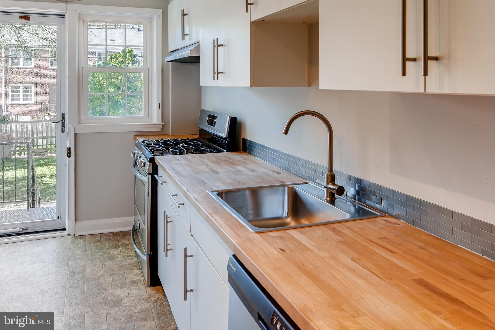 216 Brandon Road Baltimore, MD 21212 - Photo 12 of 29