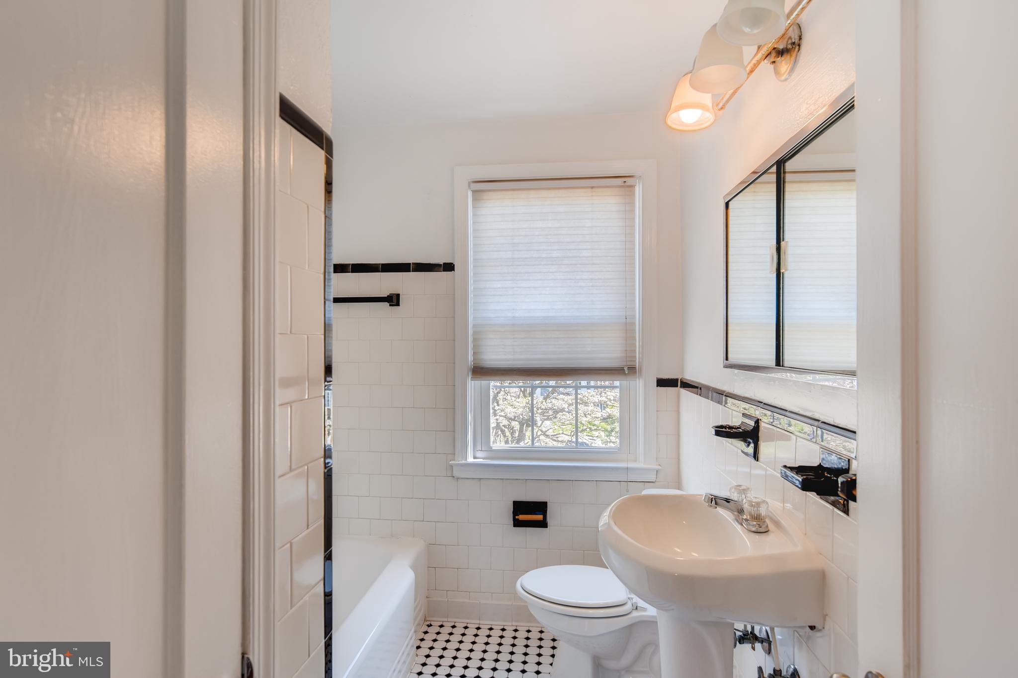 216 Brandon Road Baltimore, MD 21212 - Photo 17 of 29