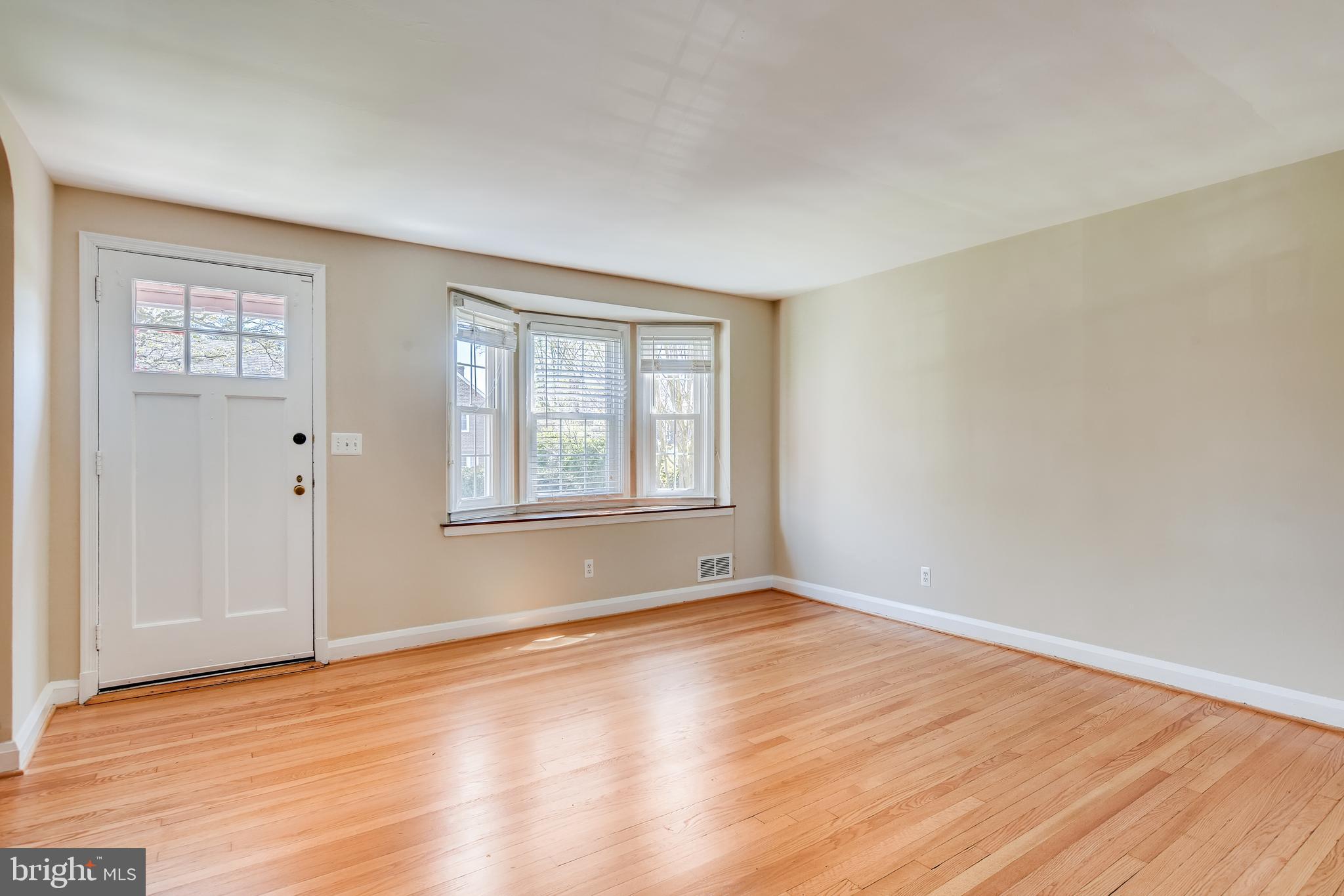 216 Brandon Road Baltimore, MD 21212 - Photo 7 of 29