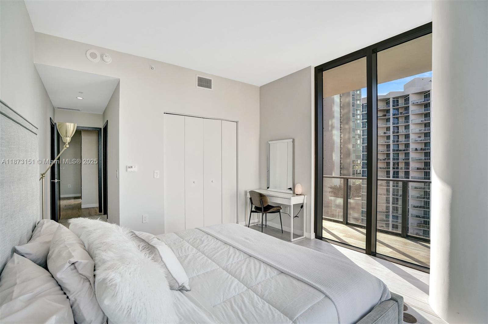 480 Northeast 31st Street, Unit 1401 Miami, FL 33137 - Photo 12 of 78