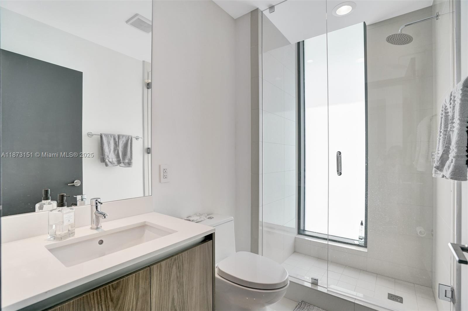 480 Northeast 31st Street, Unit 1401 Miami, FL 33137 - Photo 13 of 78