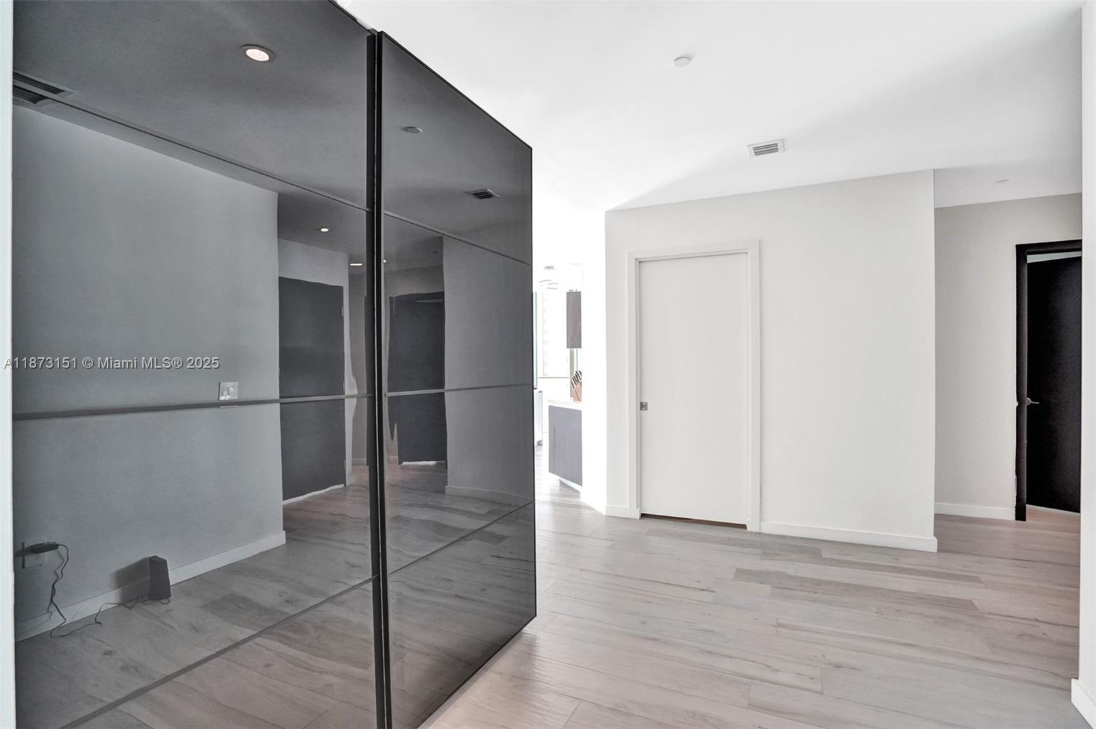 480 Northeast 31st Street, Unit 1401 Miami, FL 33137 - Photo 45 of 78