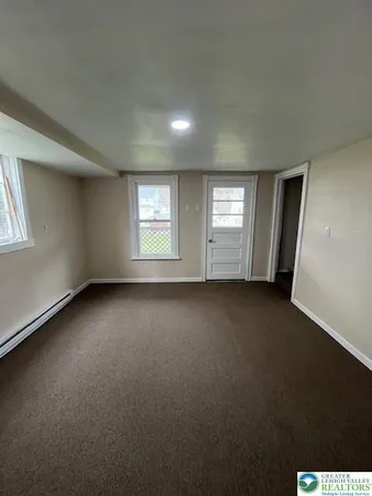 $1,300 | 162 Coal Street, Nesquehoning, PA 18240