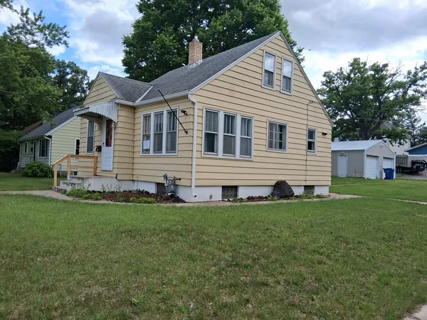 $180,000 | 535 5th Avenue Northeast, St. Cloud, MN 56304