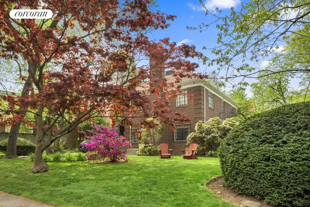 $2,750,000 | 16 Upshaw Road | Forest Hills