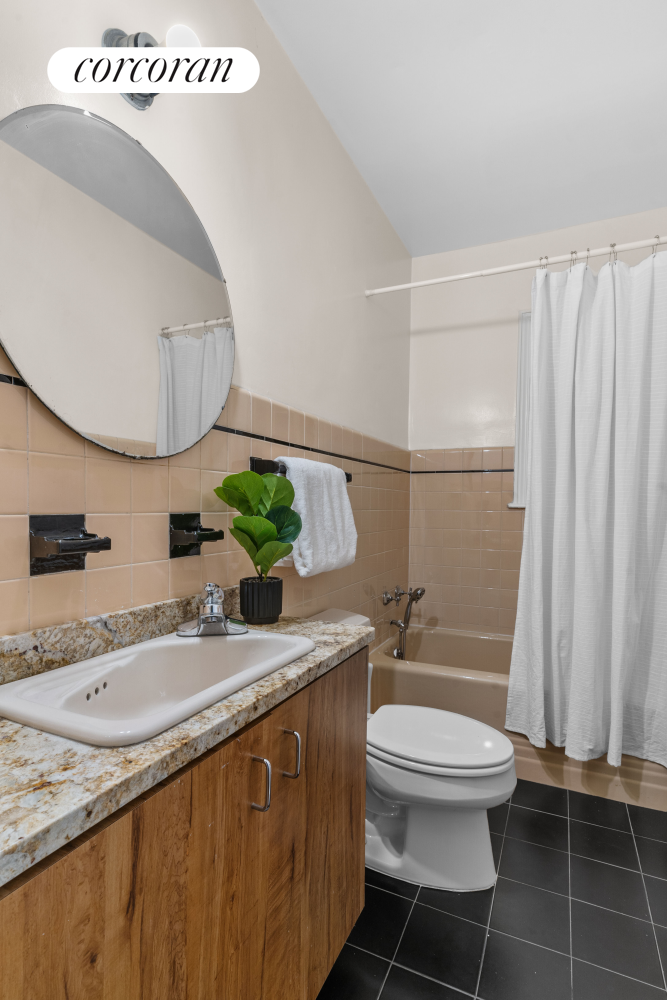 16 Upshaw Road Queens, NY 11375 - Photo 9 of 25