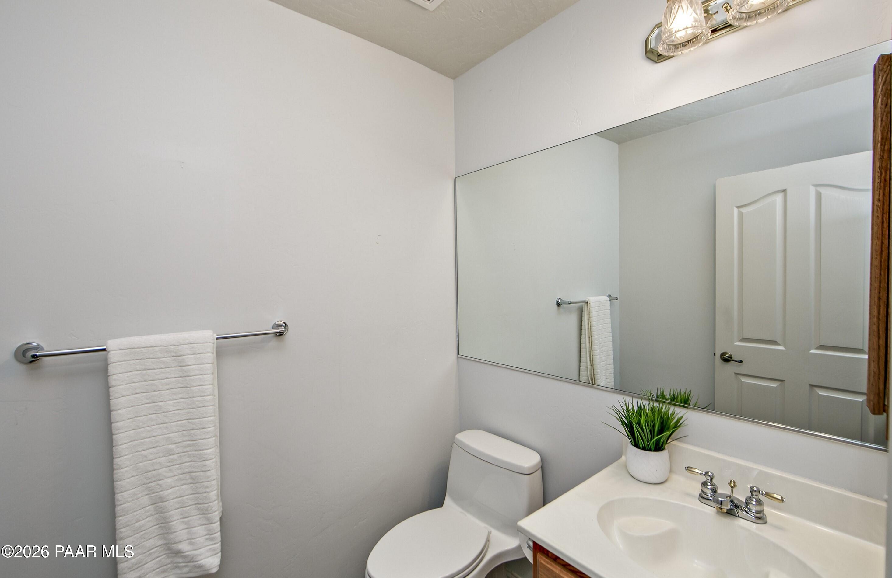 1533 Buttermilk Road Prescott, AZ 86305 - Photo 14 of 36 014_Half bath for guests up