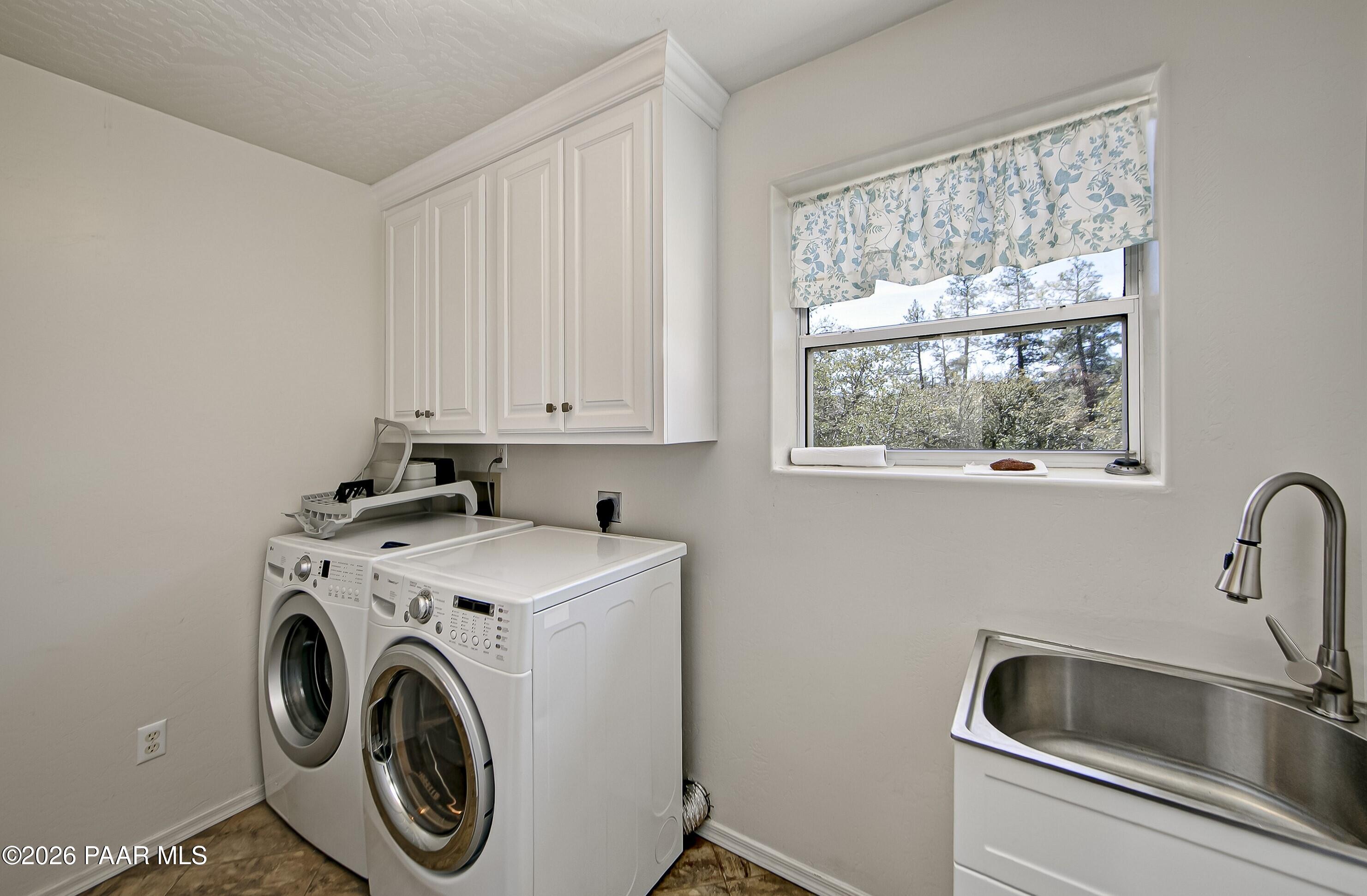 1533 Buttermilk Road Prescott, AZ 86305 - Photo 27 of 36 028_Laundry Down