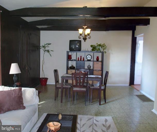 903 Painted Post Road Pikesville, MD 21208 - Photo 16 of 18 Dining Room