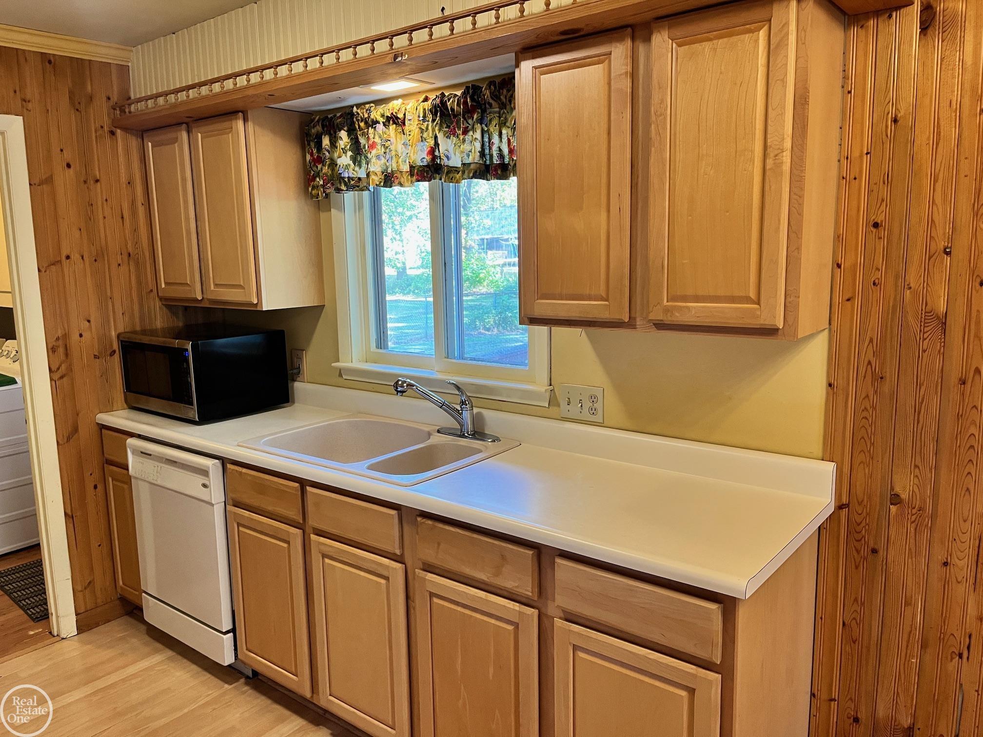 4047 Krafft Road Fort Gratiot, MI 48059 - Photo 5 of 28 50188869-ff1b1953-8c3c-48c8-bc0d-027c557dbc75.JPG