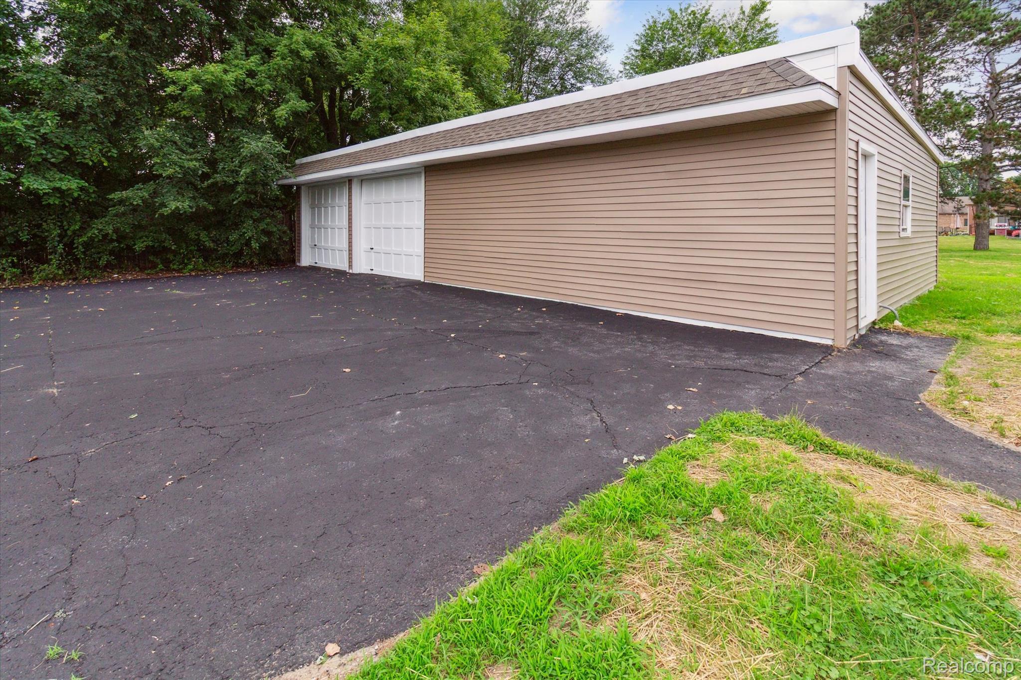 2071 West Mount Morris Road Mount Morris, MI 48458 - Photo 44 of 46 46-2071-W-Mount-Morris-Rd-WindowStill-Real-Estate-Photography-45.jpg