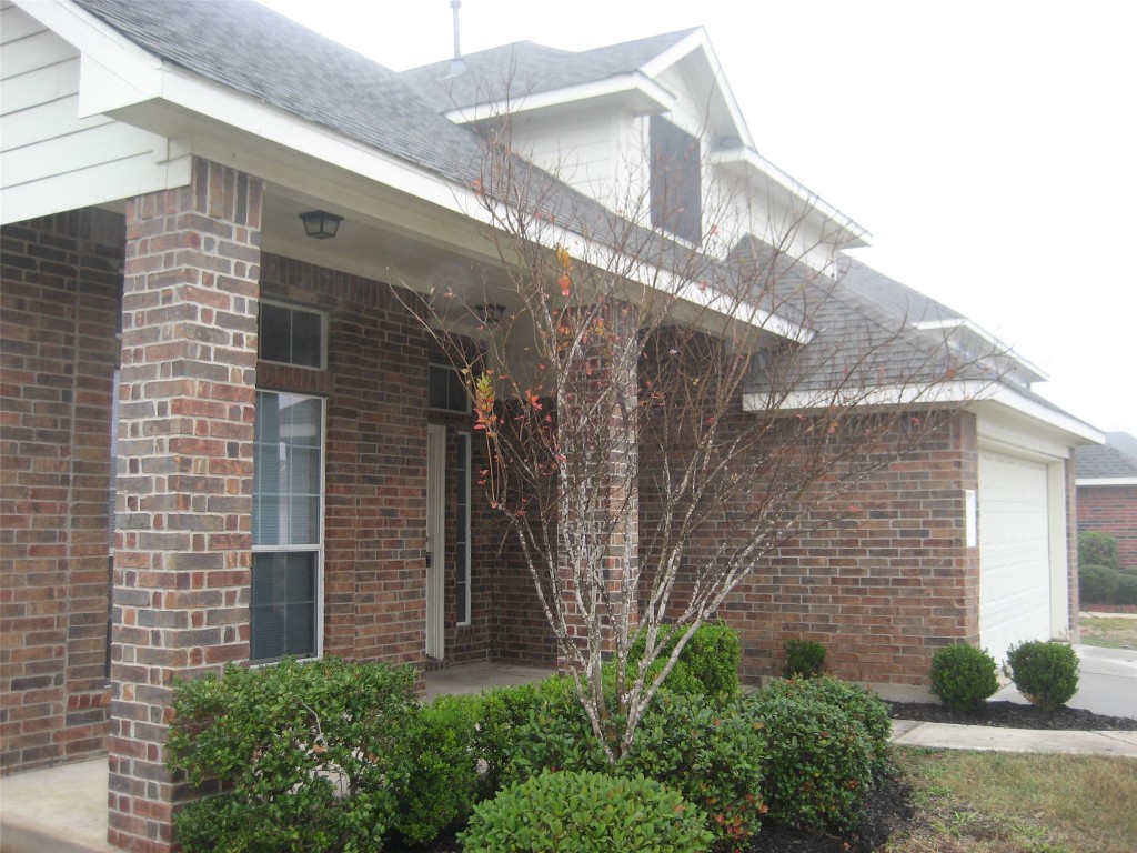 8126 Rushing Stream Court Tomball, TX 77375 - Photo 4 of 4