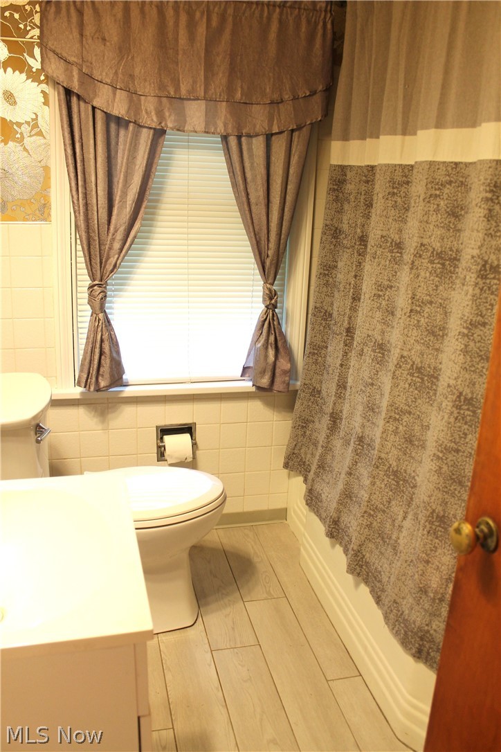 14900 Turney Road Maple Heights, OH 44137 - Photo 14 of 43 Full Bath
