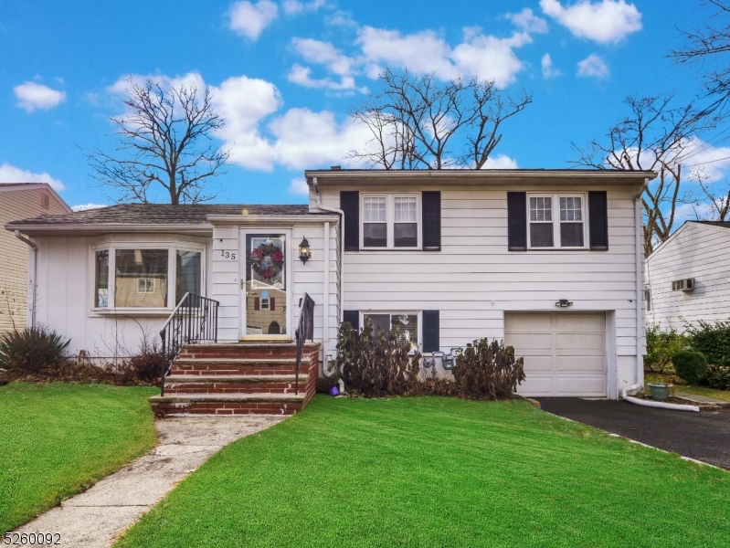 135 Hawthorne Avenue Springfield, NJ 07081 - Photo 2 of 22