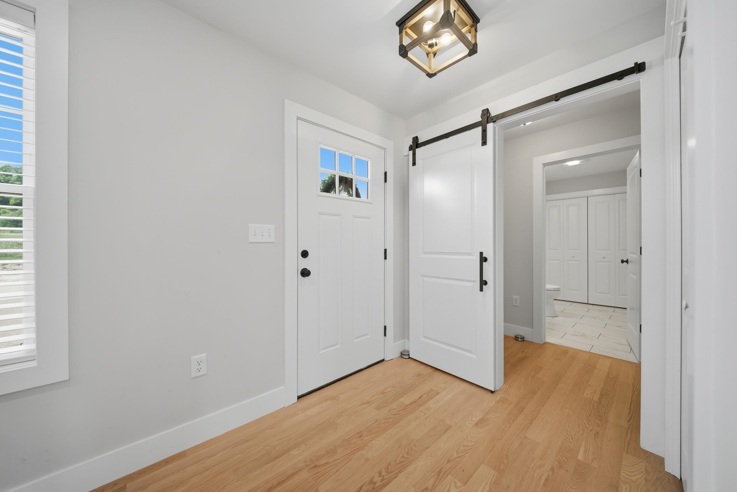 8 Robin Way, Unit 7 Chester, NH 03036 - Photo 11 of 43 Gallery Image 11