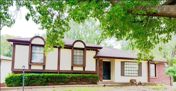 $270,000 | 7401 East 127 Street, Grandview, MO 64030