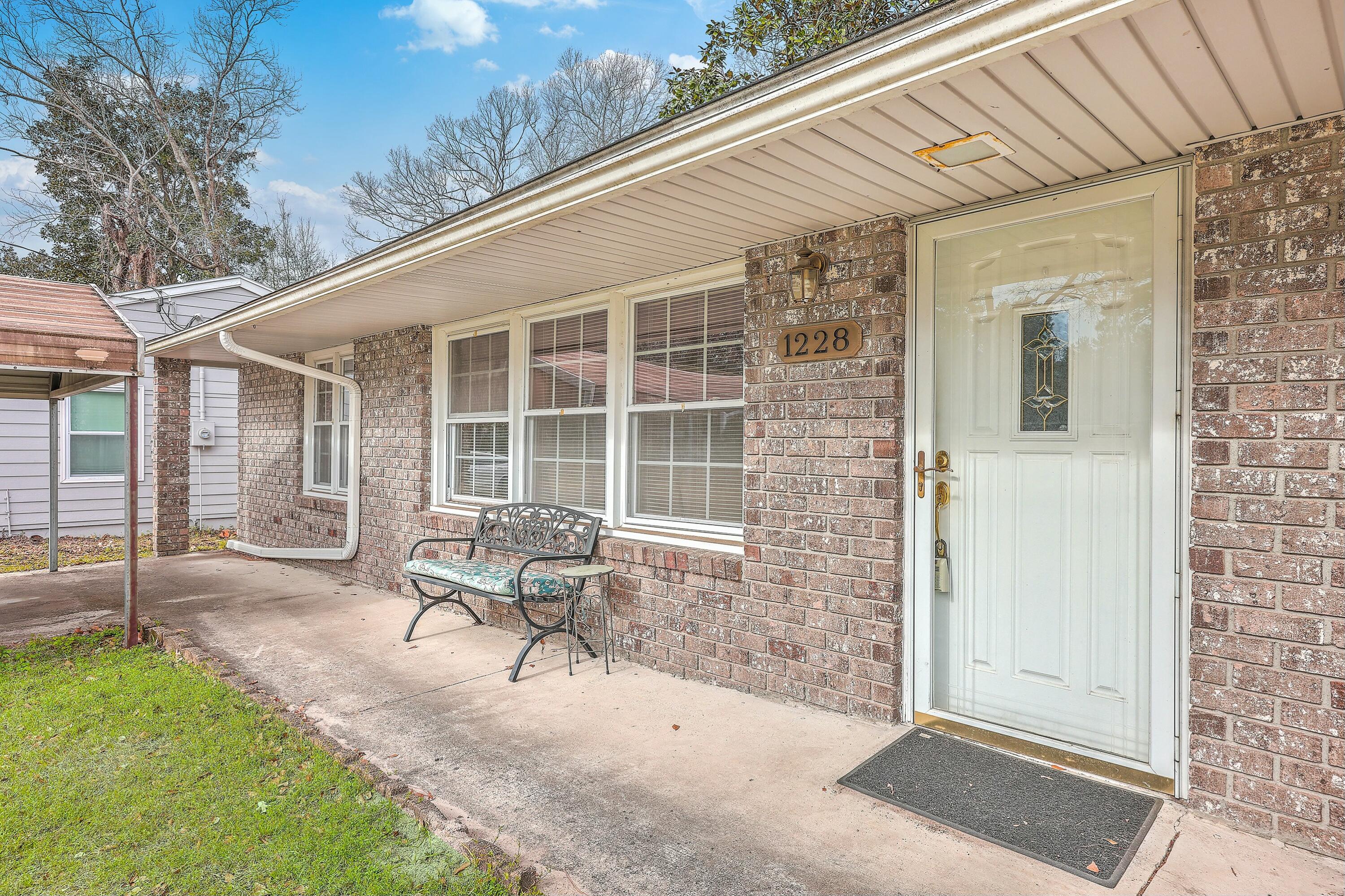 1228 Hawthorne Road Hanahan, SC 29410 - Photo 5 of 26 tempImagekY504J