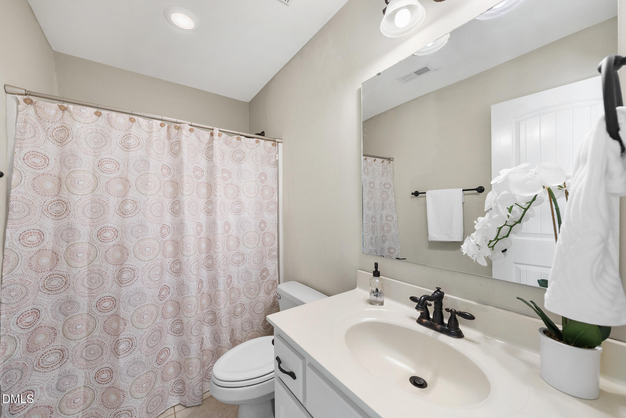 6408 Cayuse Lane Raleigh, NC 27603 - Photo 43 of 65 043