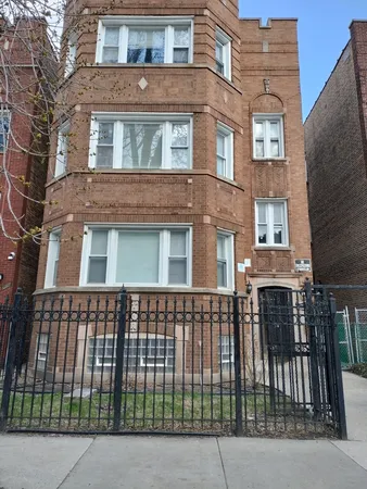 $1,500 | 7729 South Essex Avenue, Unit 2, Chicago, IL 60649