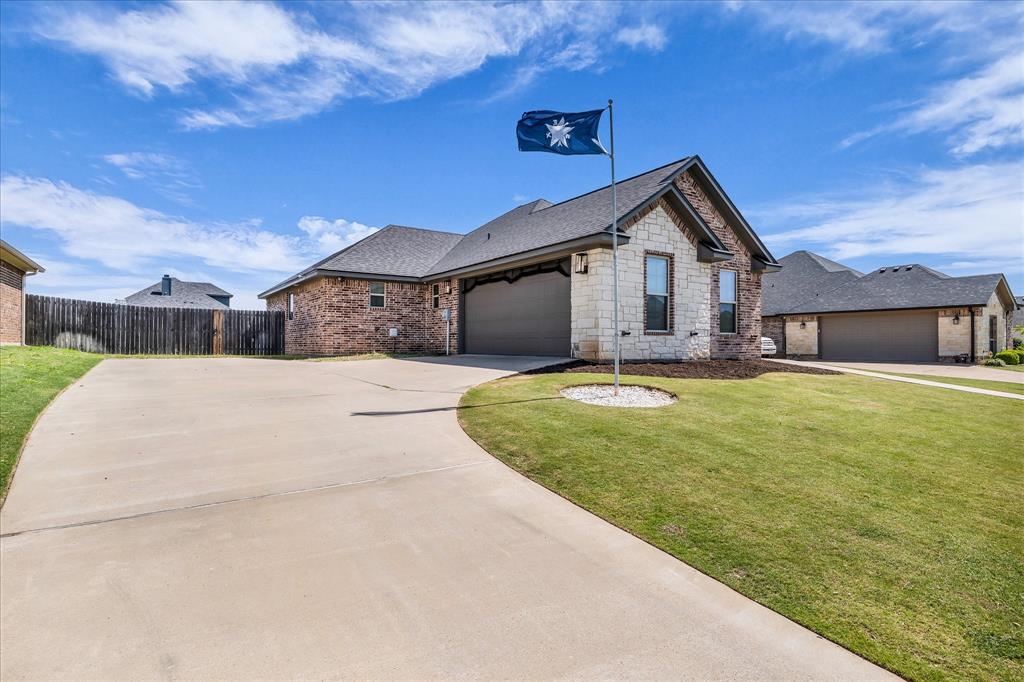 10405 Aquilla Trail Waco, TX 76708 - Photo 2 of 37