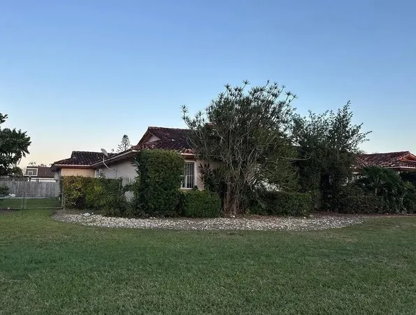 $5,000 | 18601 Southwest 128th Avenue, Miami, FL 33177