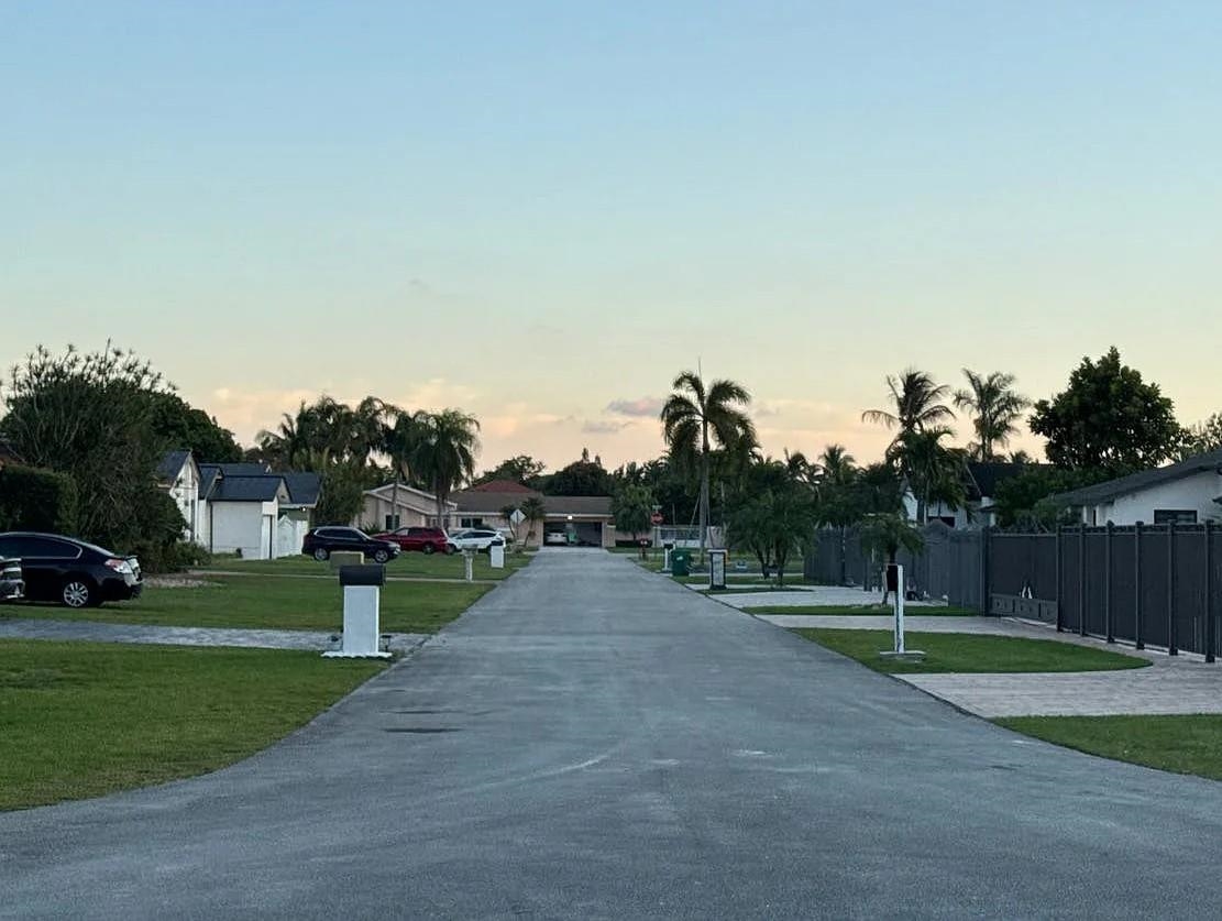 18601 Southwest 128th Avenue Miami, FL 33177 - Photo 4 of 5