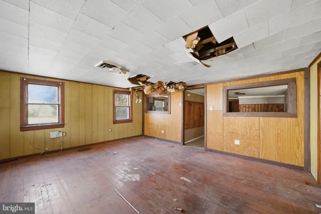 a view of an entryway