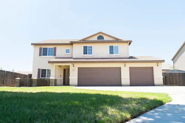 $550,000 | 809 South Cypress Avenue, Fresno, CA 93727