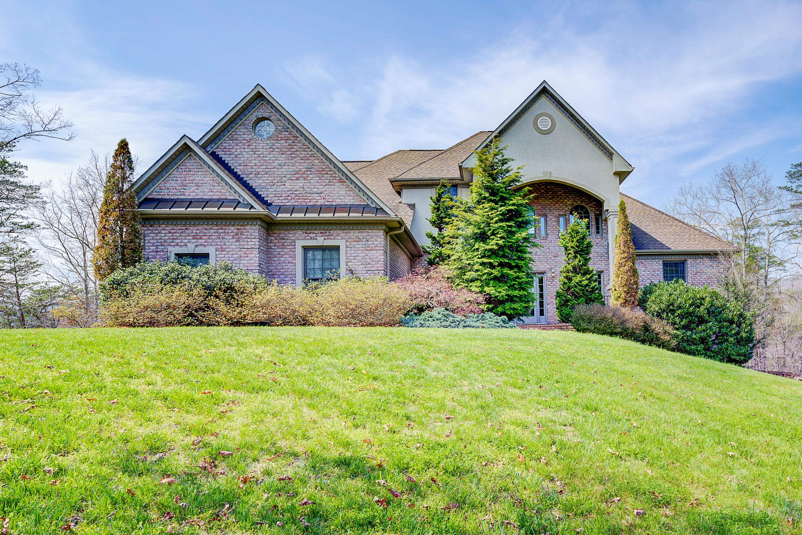 2851 New Ridge Road Elliston, VA 24087 - Photo 55 of 58 a front view of a house with garden