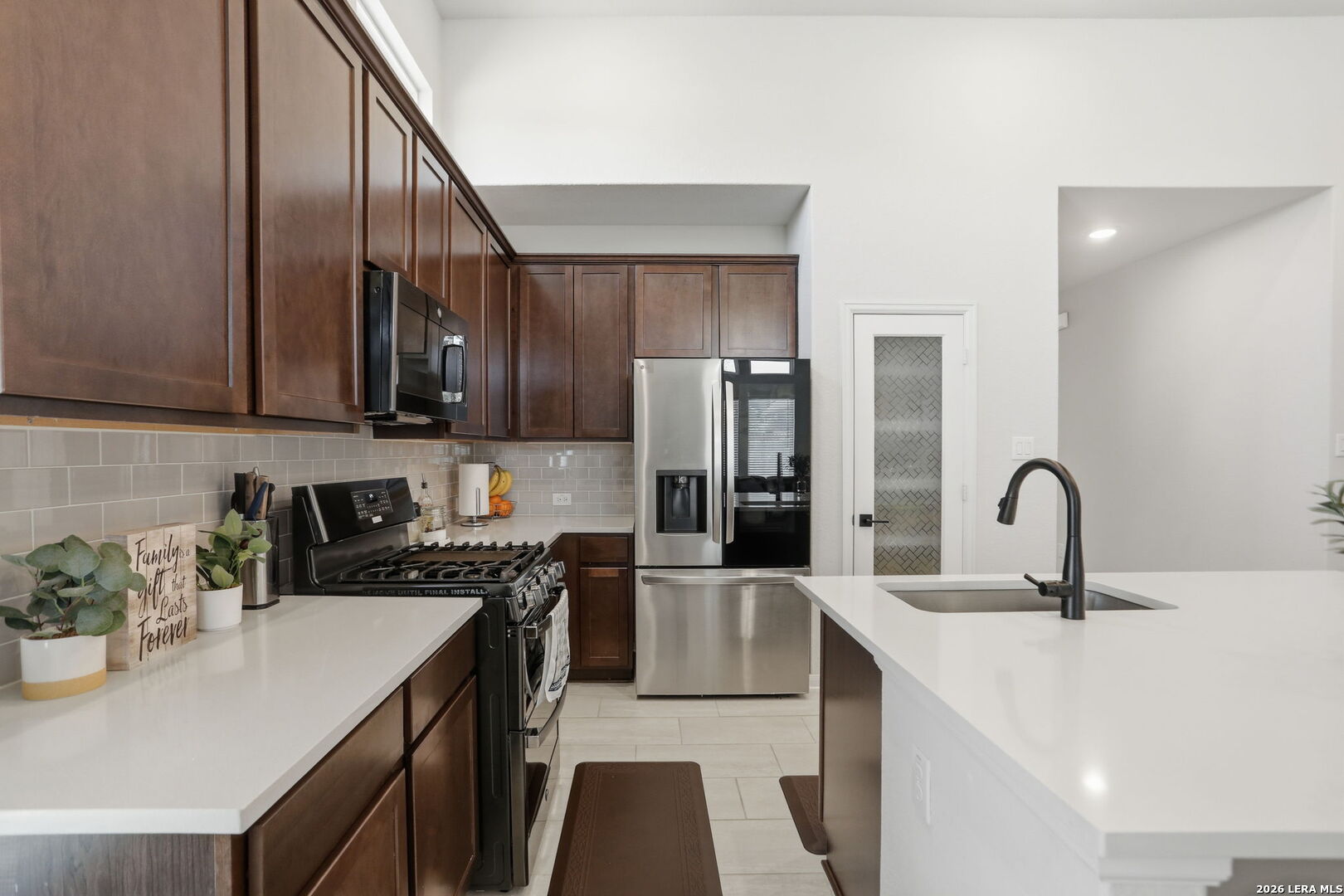 1615 Lawnside Road San Antonio, TX 78245 - Photo 12 of 30