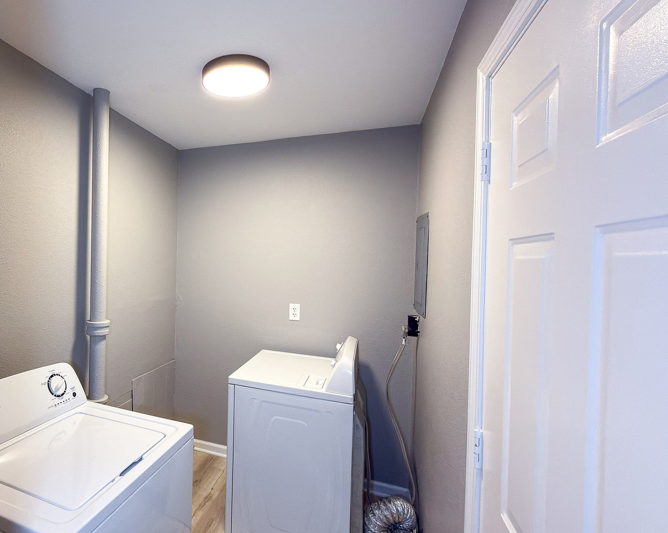 1703 Hedge Road Champaign, IL 61821 - Photo 13 of 17 a bathroom with a sink toilet and shower