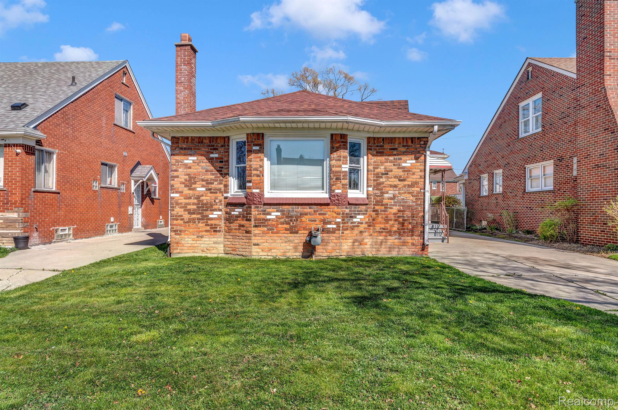 7636 Miller Road Dearborn, MI 48126 - Photo 6 of 31 Gallery Image 6