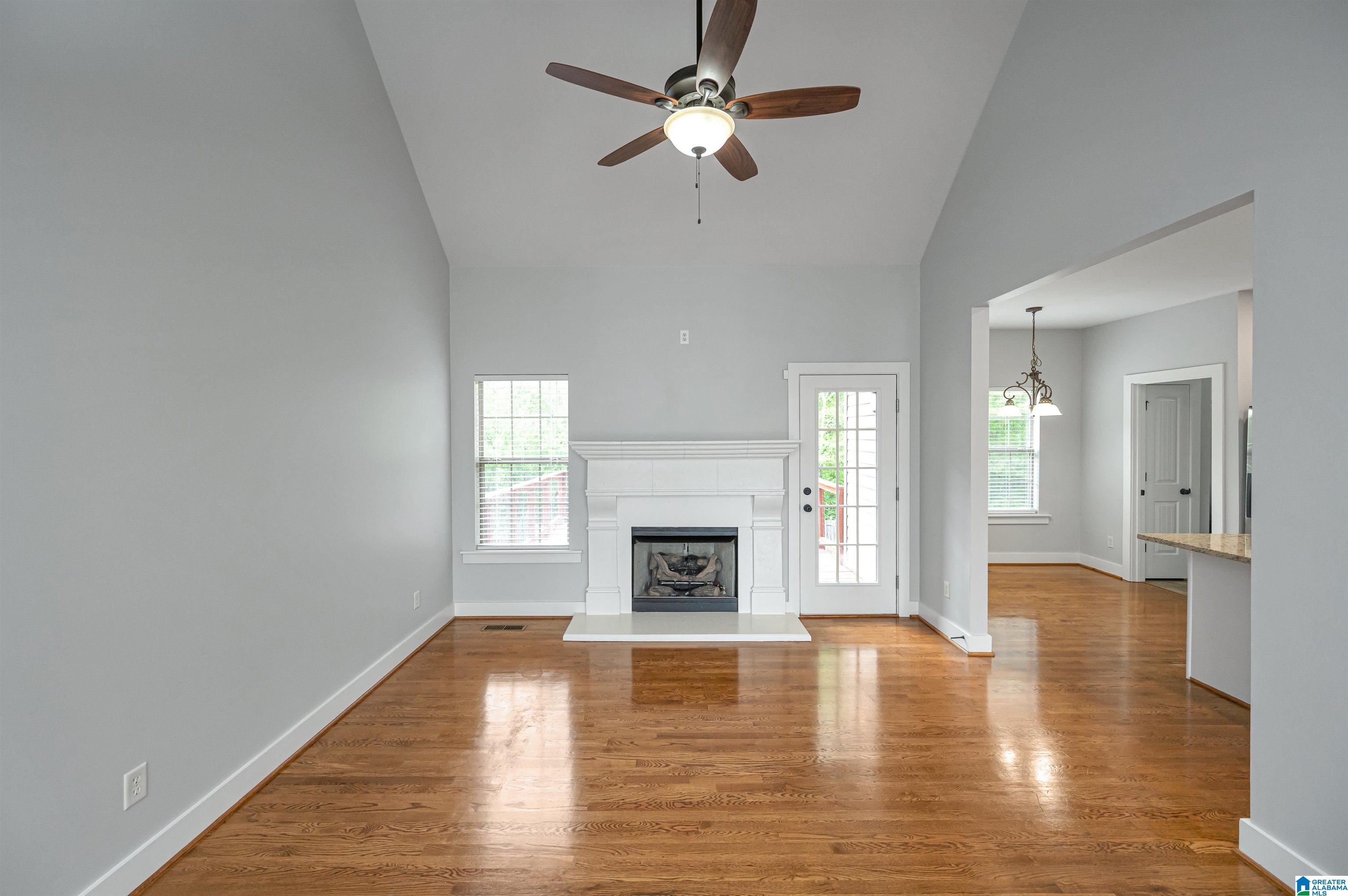 437 Ramsgate Drive Alabaster, AL 35114 - Photo 4 of 47