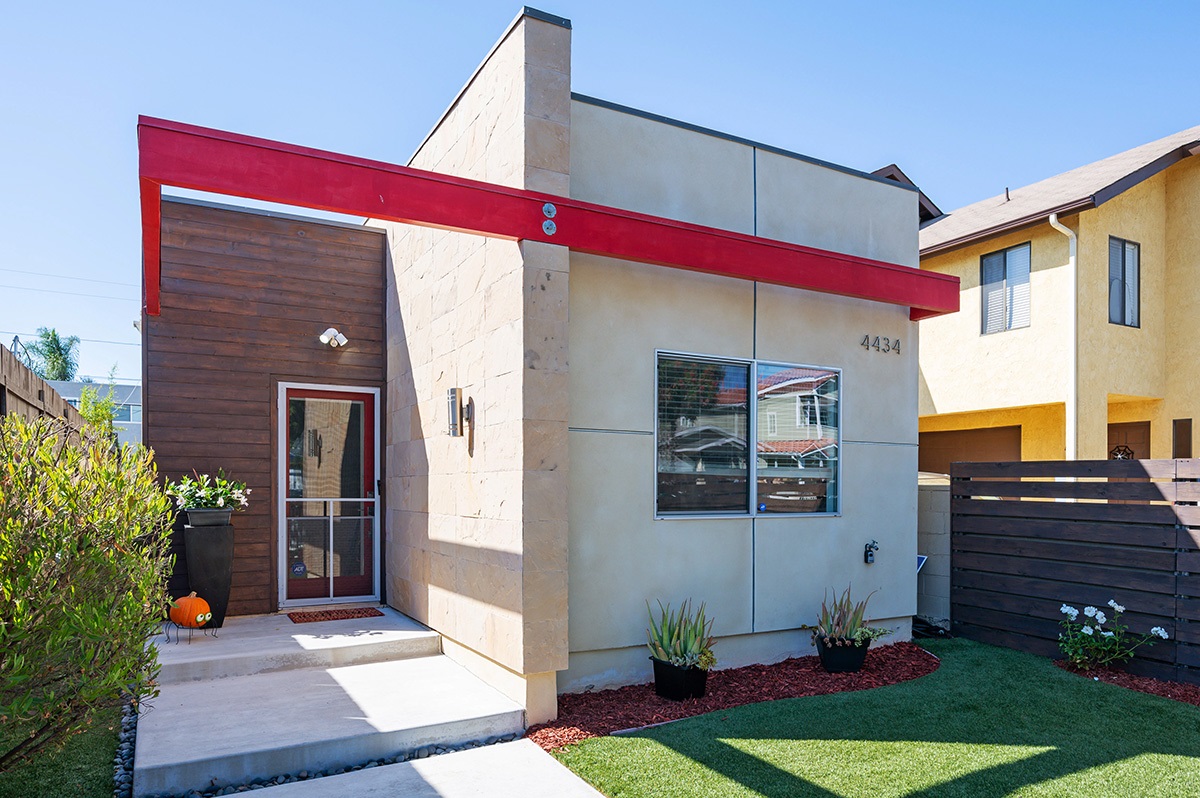 4434 Wilson Avenue San Diego, CA 92116 - Photo 1 of 26
