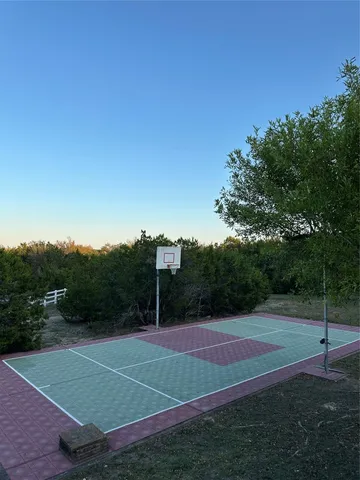 $3,600 | 7605 Towana Circle, Austin, TX 78736