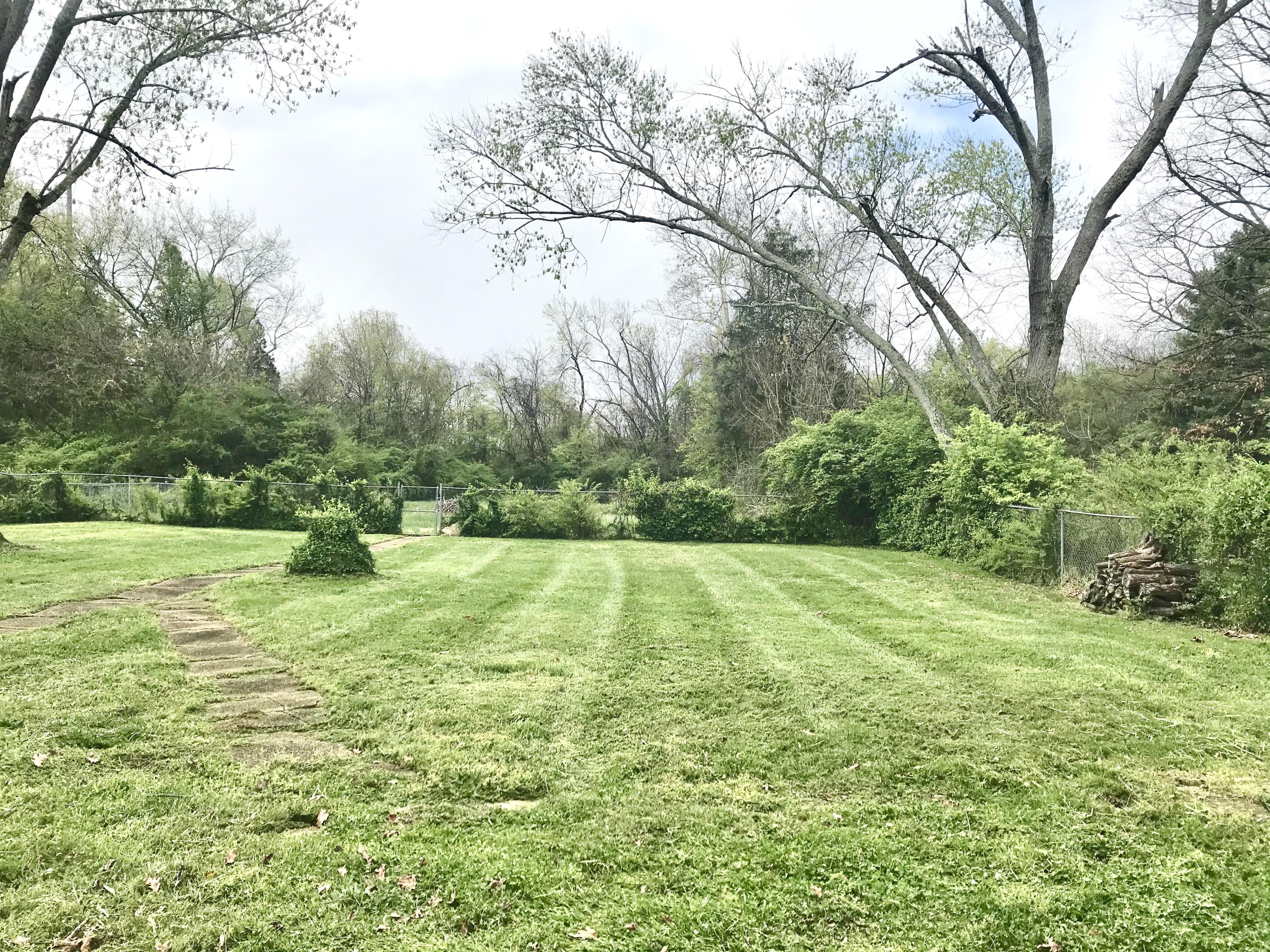 5705 Ridgefield Road Knoxville, TN 37912 - Photo 16 of 18 Fabulous Backyard