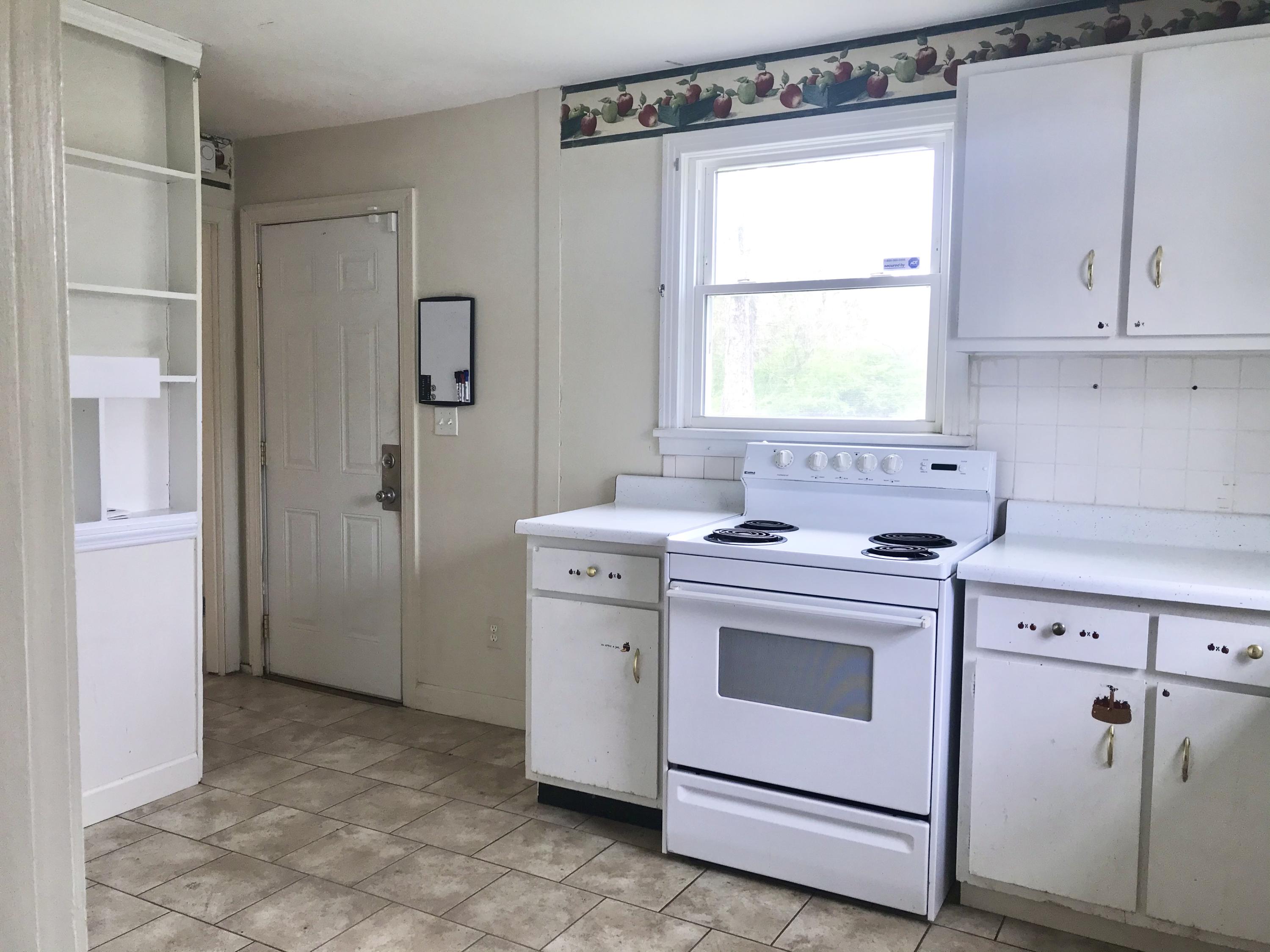 5705 Ridgefield Road Knoxville, TN 37912 - Photo 7 of 18 Kitchen