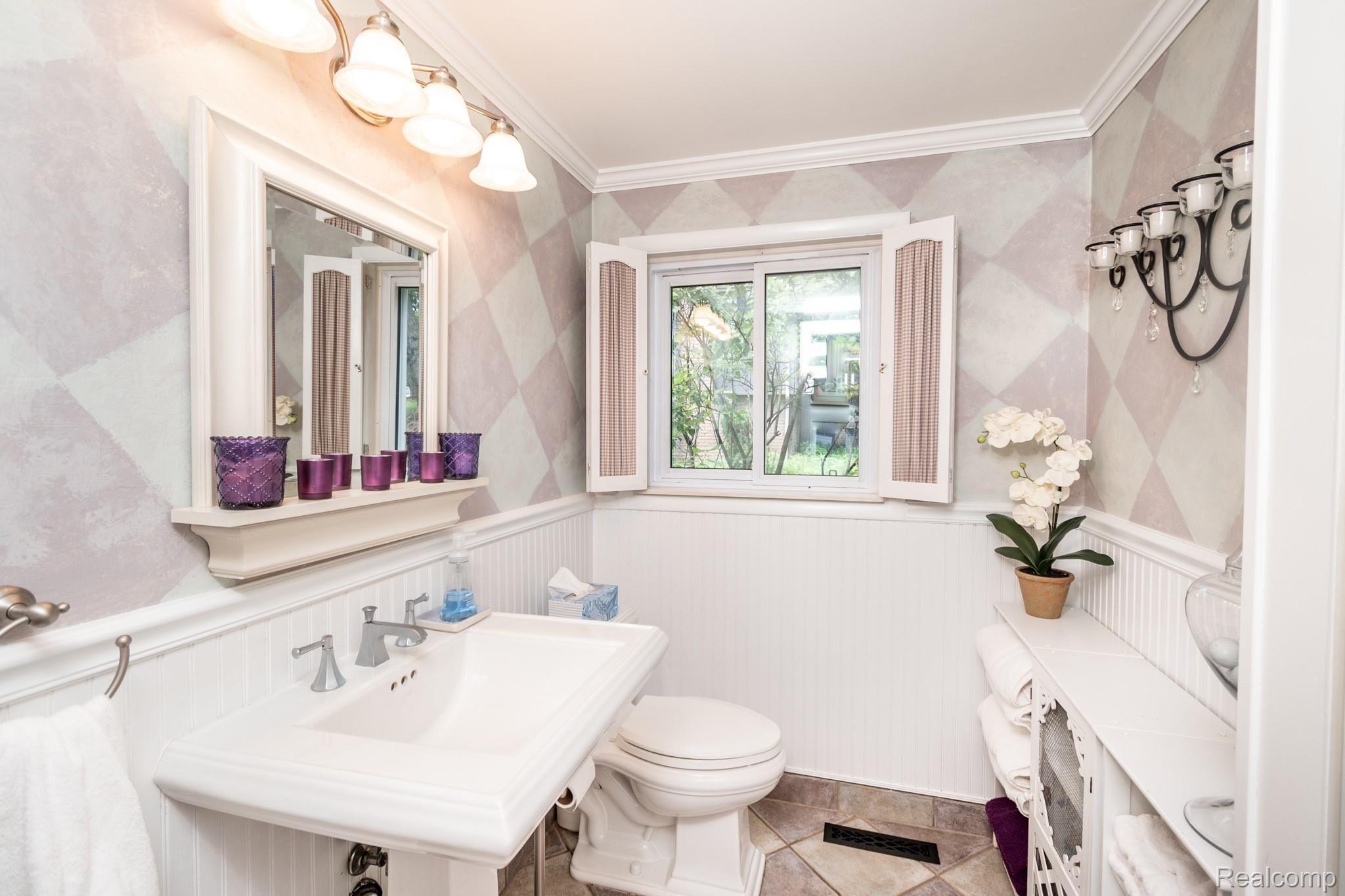 380 Donegal Drive Rochester, MI 48309 - Photo 24 of 34 Full Bathroom