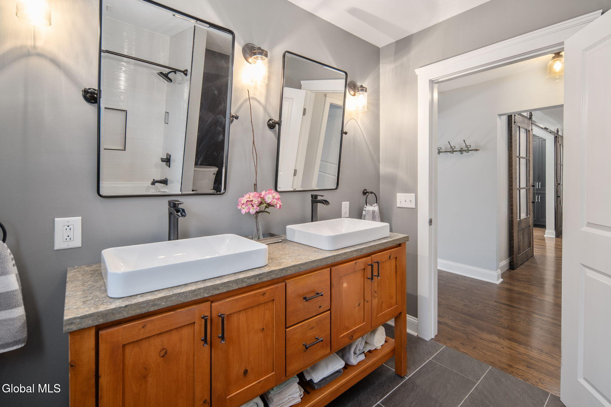 274 Osborne Road Colonie, NY 12211 - Photo 29 of 44 33-274OsborneRd_33